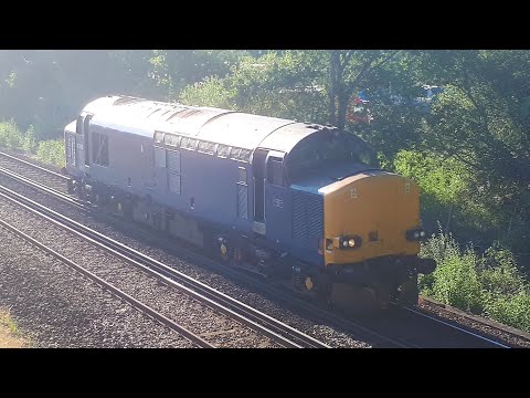 Class 37 37612 heads away from Paddock Wood Light Engine heading for Ashford International