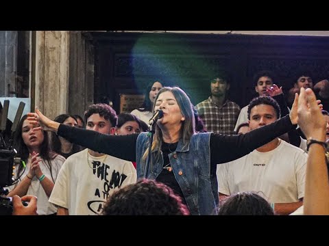 Tudo é pra tua Glória + Espontâneo - LAURA SOUGUELLIS (Over Londres 2025)[Oficial]