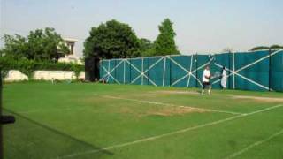 preview picture of video 'Grass court tennis'