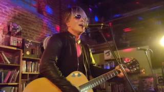 &quot;The Pin&quot; Goo Doll John Rzeznik at Fingerprints Record Store