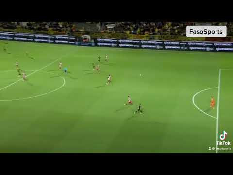 La superbe passe décisive de Bryan DABO hier face à l’Olympiakos en championnat Grec