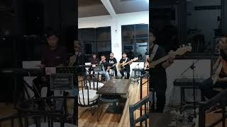 Download lagu Benci tapi rindu - Diana Nasution | cover live musik Rey Coffee & Eatery.. #nostalgia #lagulawas mp3