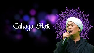 Download lagu Opick - Cahaya Hati (Live) | mp3 Download lagu Opick - Cahaya Hati (Live) | mp3