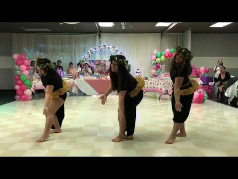 Naia’s 1st Bday ~ “Taku Vaine”