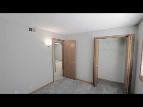 Chateau La Fleur (Chateau on Vine) in Lincoln Nebraska - chateaudev.com - 3BD 2BA Apartment For Rent