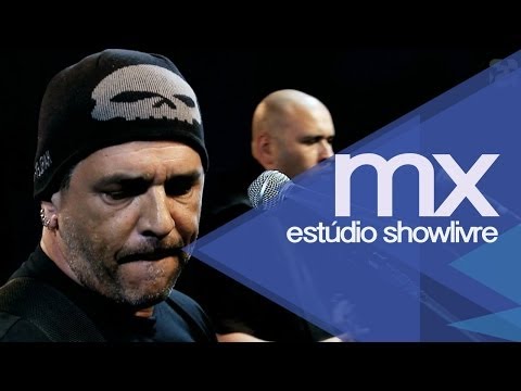 "Behind his glasses" - MX no Estúdio Showlivre 2014