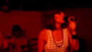 Dragonette perform True Believer - November 2007