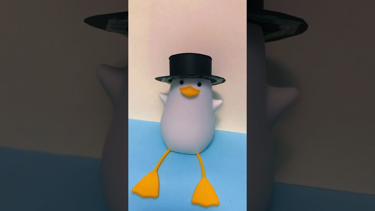 Cute DIY top hat 🌝✨🎩 #diy #duck #papercraft