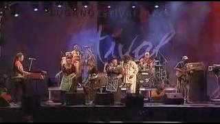 Lucky Dube   Romeo Live, 2005 flv   YouTube
