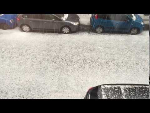 Grandinata fortissima a Torino