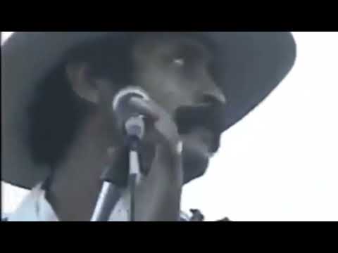 La Nena - Banda Pequeños Musical Audio Oficial