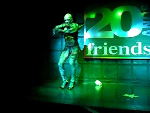 Danny Cowlt - Life is a bitch Boate Friends