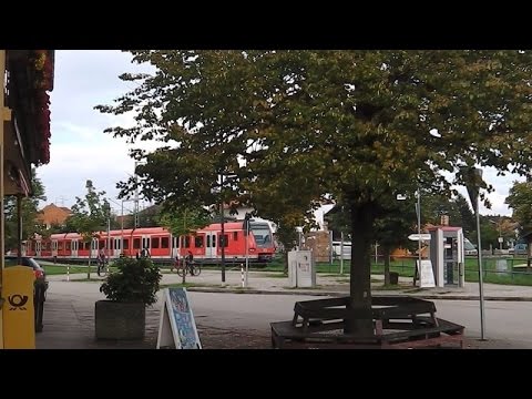 Hohenschäftlarn mit der Münchner S-Bahn (ET 423) und Bahnübergänge