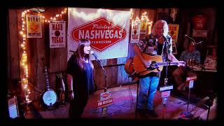 Walter Egan: &quot;Hearts On Fire&quot; (Story &amp; Song!) on The World-Famous &quot;Viva! NashVegas® Radio Show&quot;