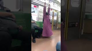 Download lagu Pov: Ketika nenek nenek naik kereta #lucu #shorts mp3