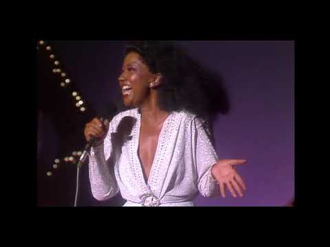 Grethe Kausland som Diana Ross (1984)