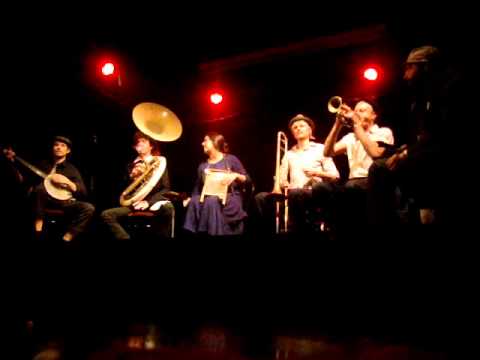 Old Fish Jazz Band - Lookin' Good But Feelin' Bad Bucharest Nov 2012