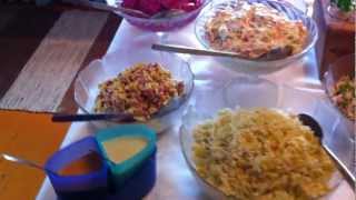 preview picture of video 'Majatalon pitopöydän salaattipöytä - Salad buffet in Majatalo'