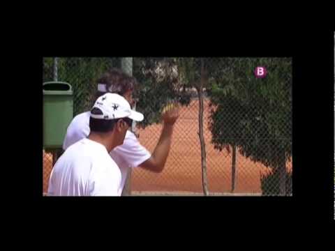 Nadal Practices on Clay for Wimbledon.wmv