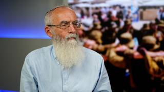 הרב דוד סתיו לערוץ 7: חוק הגיוס הוא אחיזת עיניים, הציונות הדתית קורסת תחת הנטל (חדשות ערוץ 7) - התמונה מוצגת ישירות מתוך אתר האינטרנט יוטיוב. זכויות היוצרים בתמונה שייכות ליוצרה. קישור קרדיט למקור התוכן נמצא בתוך דף הסרטון