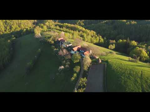 Primavara in satele din Tara Barsei - Filmare aeriana deasupra satelor Holbav si Poiana Marului