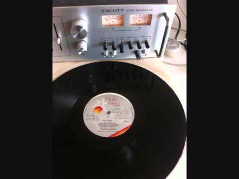 Gregory Isaacs & The Migty Diamonds - Ruff Neck & Version - Music Works 12"