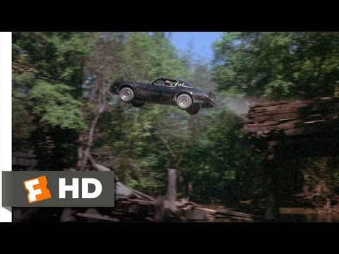 Smokey and the Bandit (6/10) Movie CLIP - Jumping Mulberry Bridge (1977) HD