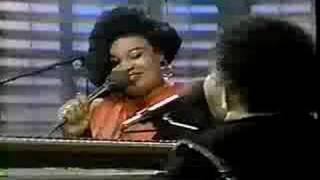 The Clark Sisters - Expect A Miracle