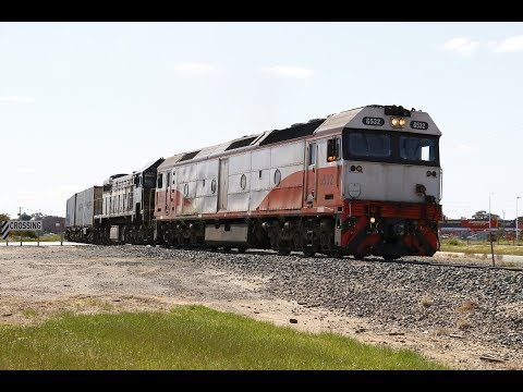 G532 and X31 depart Echuca on 9372- 2/10/17