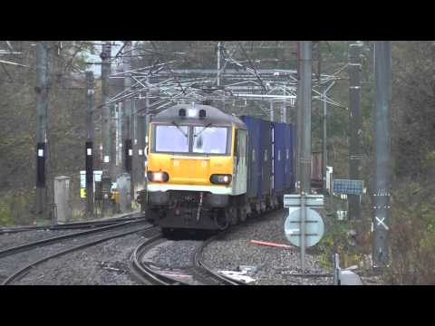 92036 4m63 Mossend - Hams Hall 8th November 2013