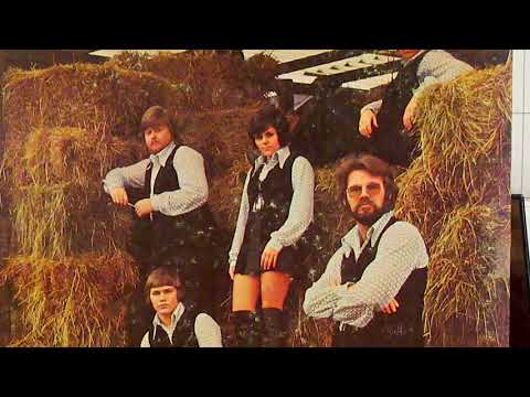 Kenny Rogers and The First Edition - "Momma's Waiting"