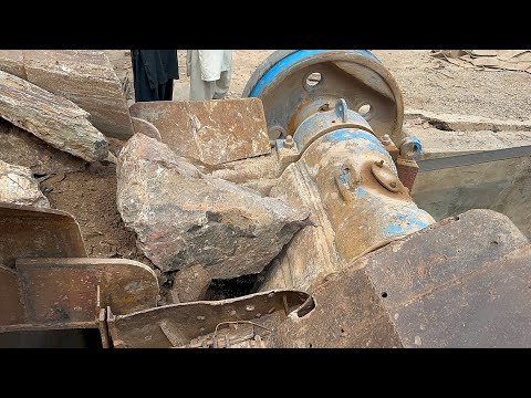 "Big Rock Crusher Machine: A Giant in Action"Big Rock Crushing: A Powerful Process"#stonecrusher