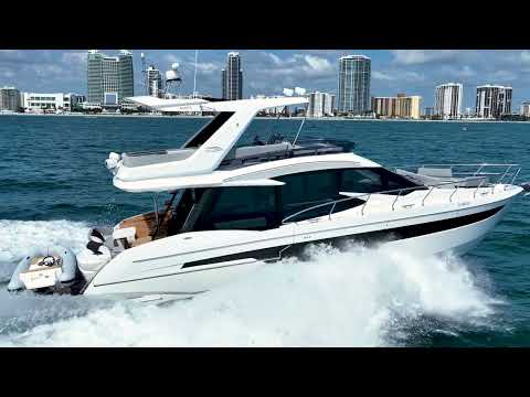 Galeon 500 Fly video