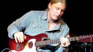Derek Trucks Band- 44 Blues 11/15/2007 Klein Auditorium, Bridgeport, CT