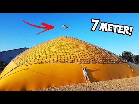 Das GRÖßTE HÜPFKISSEN auf der ganzen WELT!