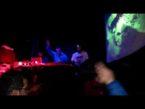 DK BROTHERS en MamaMandawa