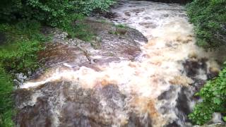 preview picture of video 'West Burton Waterfall in flood(3)'