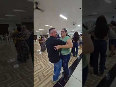 vamos dançar no clube Sempre Unidos em Quedas do Iguaçu no Paraná.Brasil #shotrs #baile #dancarinos