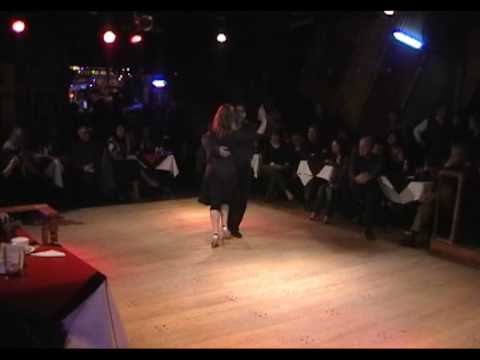  Carlos Espinoza  is  dancing  to  the  tango  "  Danza Maligna  "  by  Enrique Rodríguez