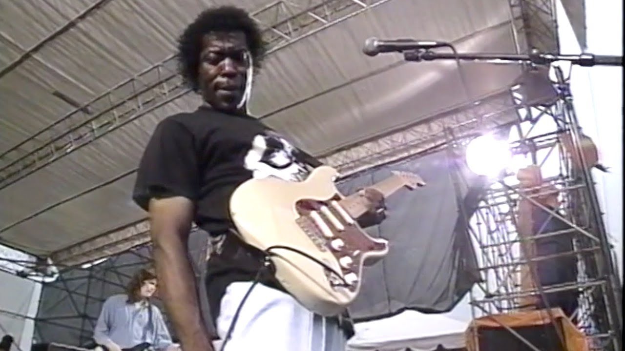 BUDDY GUY : New Orleans Jazz & Heritage Festival 1993 - YouTube