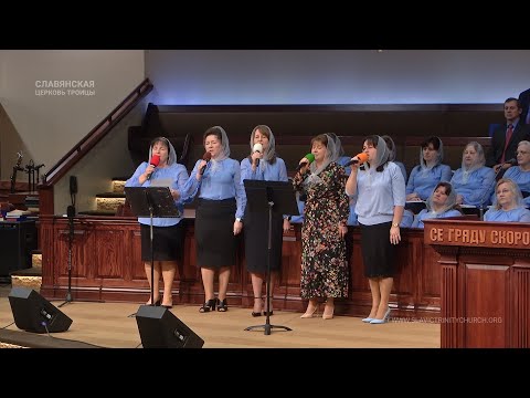 "Нависли скалы слева, зияет пропасть справа" - Группoвое пение