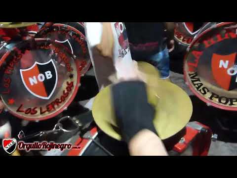 "Previa de la hinchada. Newell's 0 - 2 Godoy Cruz." Barra: La Hinchada Más Popular &bull; Club: Newell's Old Boys