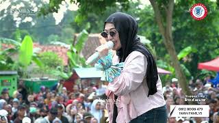 Download lagu Selvy Anggraeni Goes Crazy | Family's Group Live Cover, Sasak Village, Tegal Village, Bogor mp3