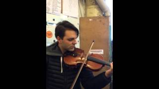 Andrew Joslyn ( Macklemore's violin) playing Scots-Irish tune