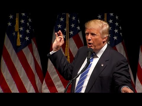 Donald Trump goes after Clinton during Iowa rally