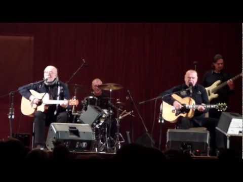 Nedvedovci - Ruže z papiru Live Trebišov