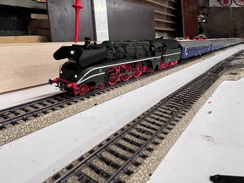 Teil 11 Wir fangen an Gleise zu verlegen!