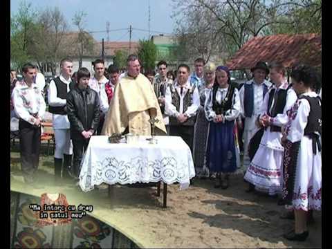 Junii Şimăndani - Slujba de sfinţire a costumelor populare