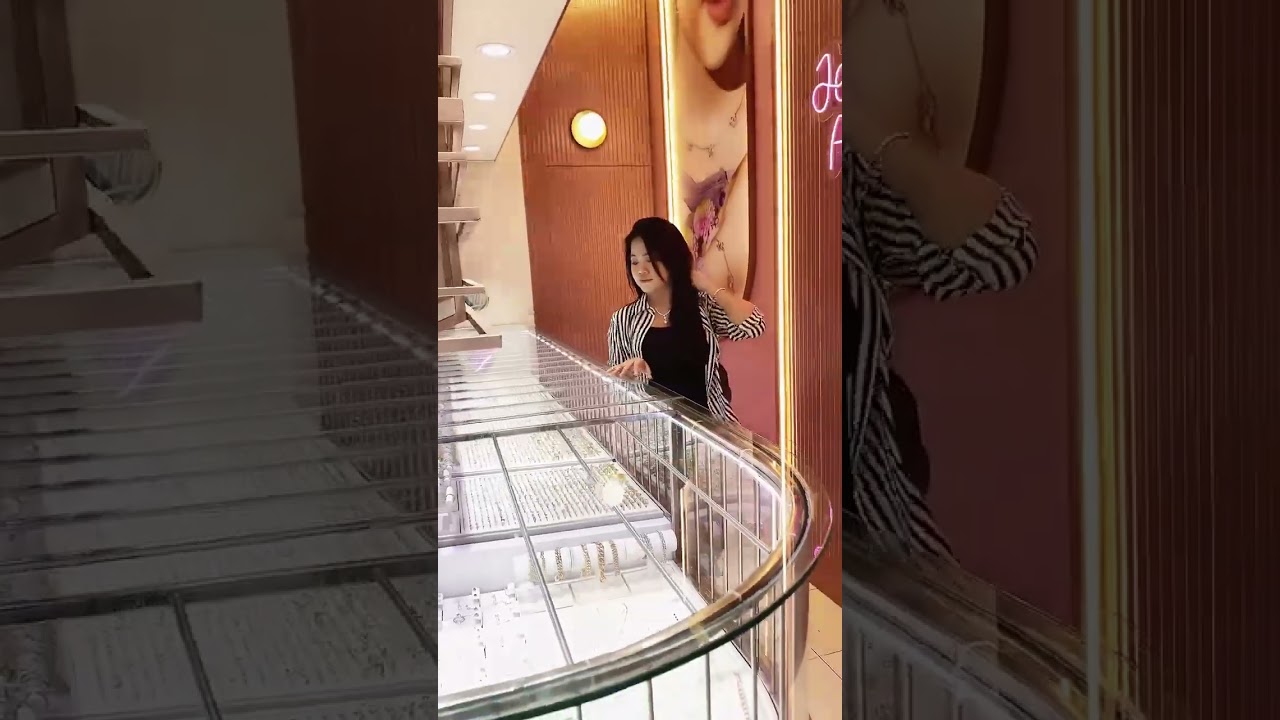 DINDA TERATU berkunjung ke Kendi Pamotan!! #tokoemas #kendipamotan #dindateratu