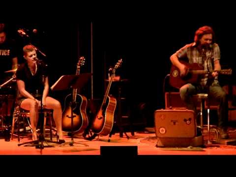 Eddie Vedder and Natalie Maines - Golden State